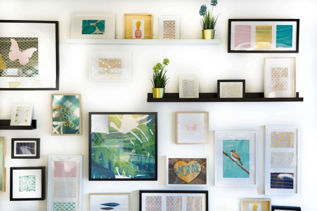 Best Picture Frames for Gallery Walls: A Buyer’s Guide